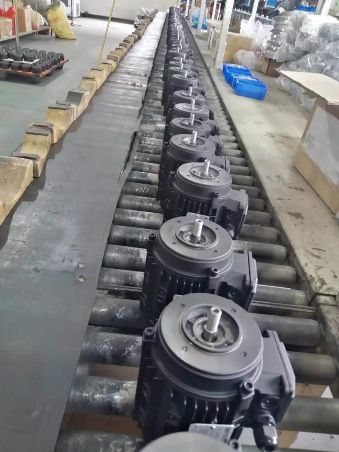 Moteur &eacute;lectrique &agrave; courant alternatif &agrave; une seule phase de 2,2 kW de 3 ch 380 V 50 Hz 2300 tours par minute bo&icirc;tier en aluminium ferm&eacute; r&eacute;sistant &agrave; l'explosion 110 V moteur de pompe 5 kW 16