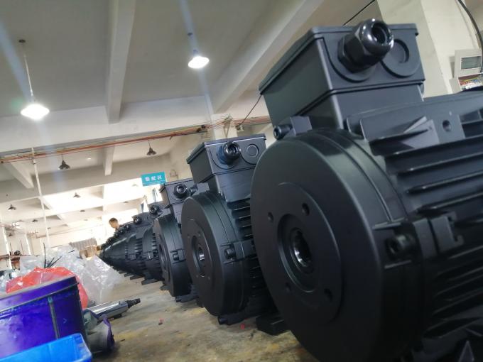 Moteur &eacute;lectrique &agrave; courant alternatif &agrave; une seule phase de 2,2 kW de 3 ch 380 V 50 Hz 2300 tours par minute bo&icirc;tier en aluminium ferm&eacute; r&eacute;sistant &agrave; l'explosion 110 V moteur de pompe 5 kW 21