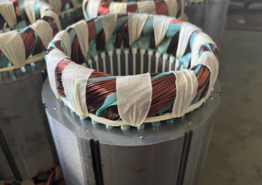 Moteur 7KW &agrave; arbre creux avec pompe AR Interpump pour machines de nettoyage commerciales 5