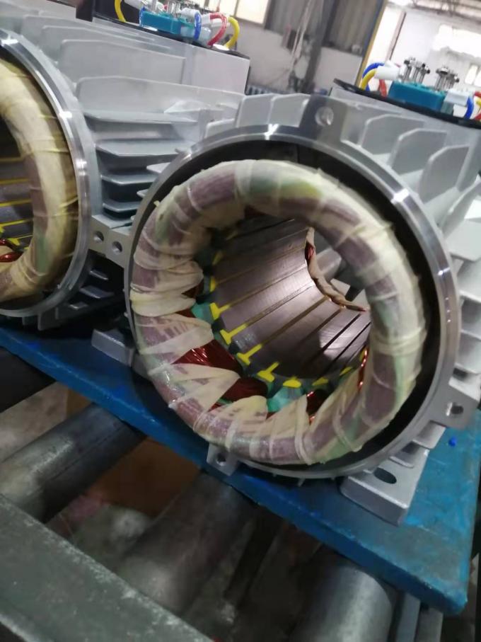 Moteur &eacute;lectrique &agrave; courant alternatif &agrave; une seule phase de 2,2 kW de 3 ch 380 V 50 Hz 2300 tours par minute bo&icirc;tier en aluminium ferm&eacute; r&eacute;sistant &agrave; l'explosion 110 V moteur de pompe 5 kW 7