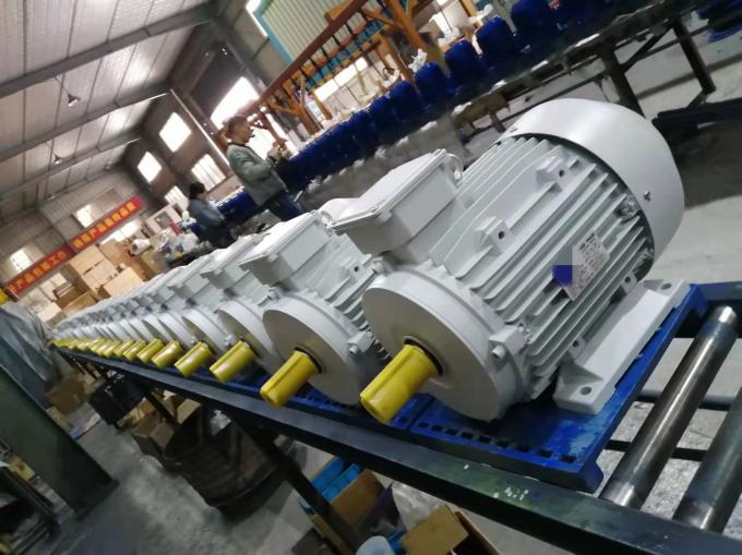 Moteur &eacute;lectrique &agrave; courant alternatif &agrave; une seule phase de 2,2 kW de 3 ch 380 V 50 Hz 2300 tours par minute bo&icirc;tier en aluminium ferm&eacute; r&eacute;sistant &agrave; l'explosion 110 V moteur de pompe 5 kW 18
