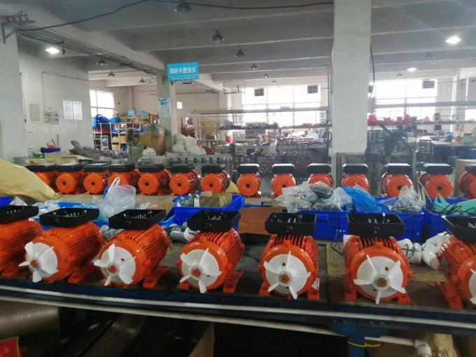 Moteur &eacute;lectrique &agrave; courant alternatif &agrave; une seule phase de 2,2 kW de 3 ch 380 V 50 Hz 2300 tours par minute bo&icirc;tier en aluminium ferm&eacute; r&eacute;sistant &agrave; l'explosion 110 V moteur de pompe 5 kW 22
