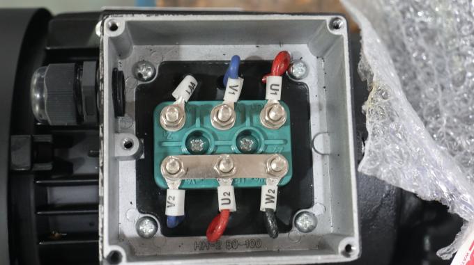 Moteur électrique asynchrone étanche 50Hz 60Hz 0,09kW 0,12CV à quatre pôles 380V 1500RPM triphasé fermé 220V CA 3